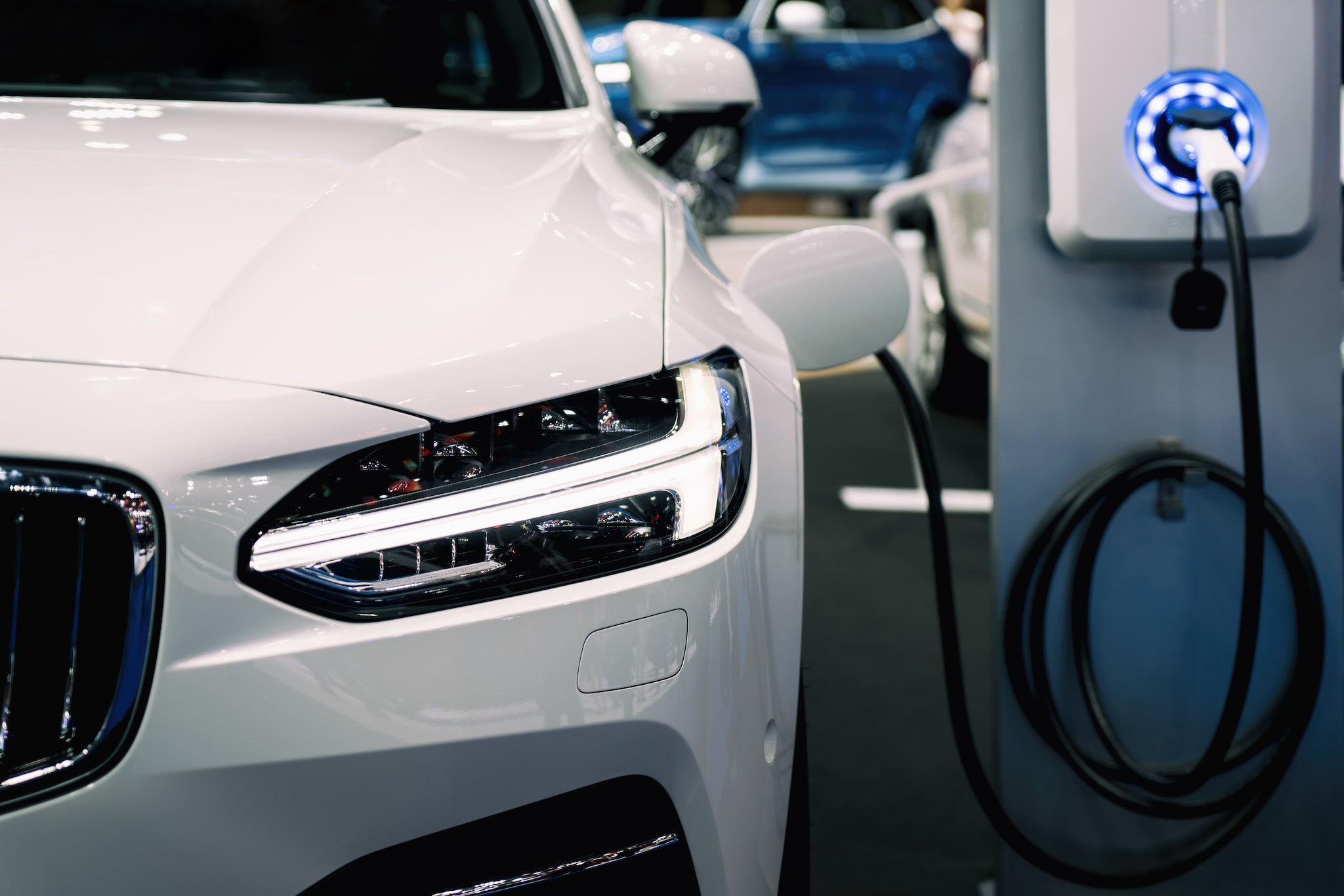 The Environmental Impact of Electric Vehicles: Balancing Advantages and Disadvantages